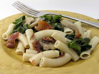 pesto penne with bacon Pesto Penne with Kale, Bacon and Mushrooms